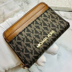 NEW! Michael Kors Medium Zip Around Card Case Zip Around Wallet
